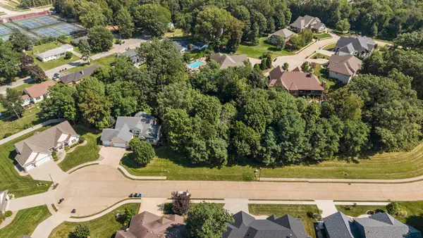 31 Chippiannock Place, Rock Island, IL 61201