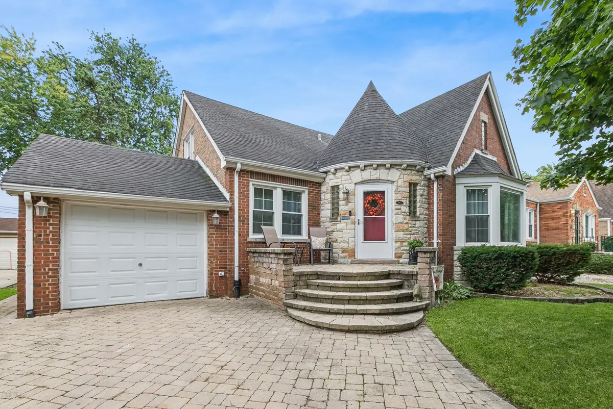 9815 S Millard Avenue, Evergreen Park, IL 60805 - #1