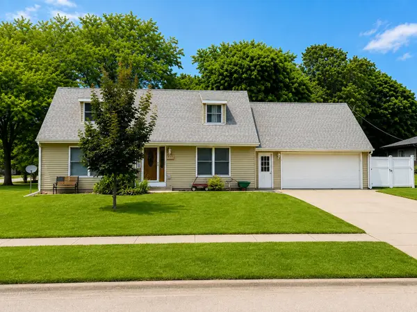 2219 Highland Drive, Sycamore, IL 60178