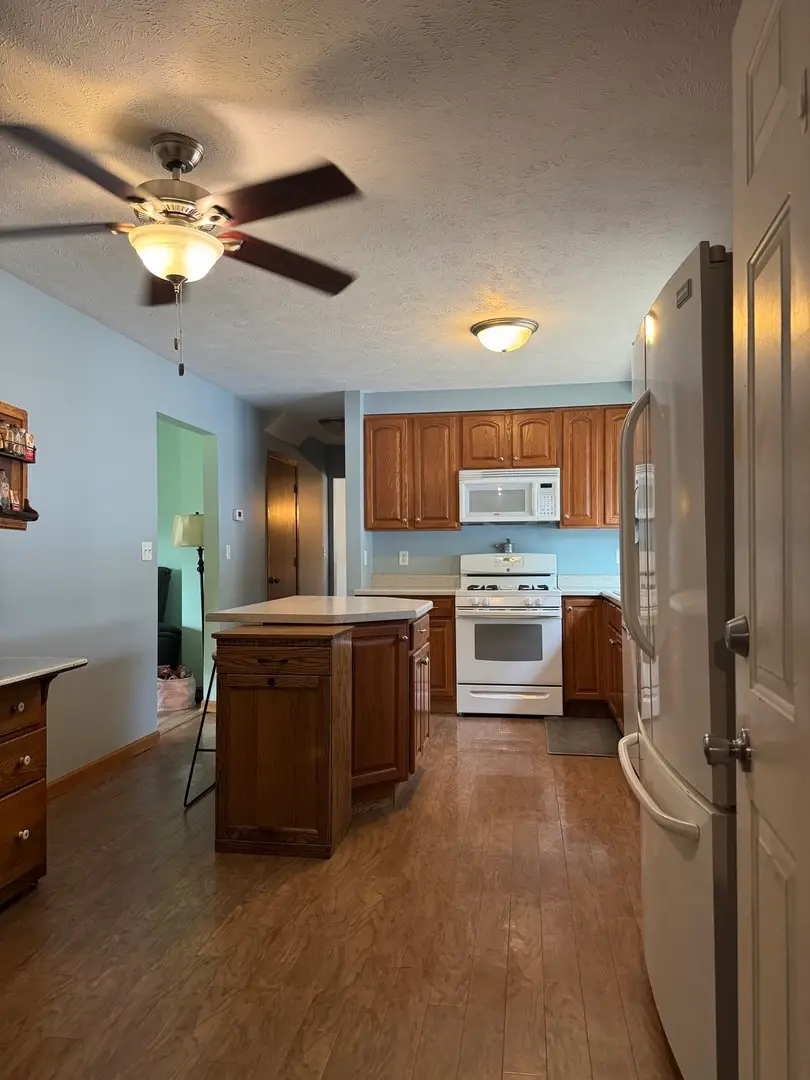 2219 Highland Drive, Sycamore, IL 60178 - #3