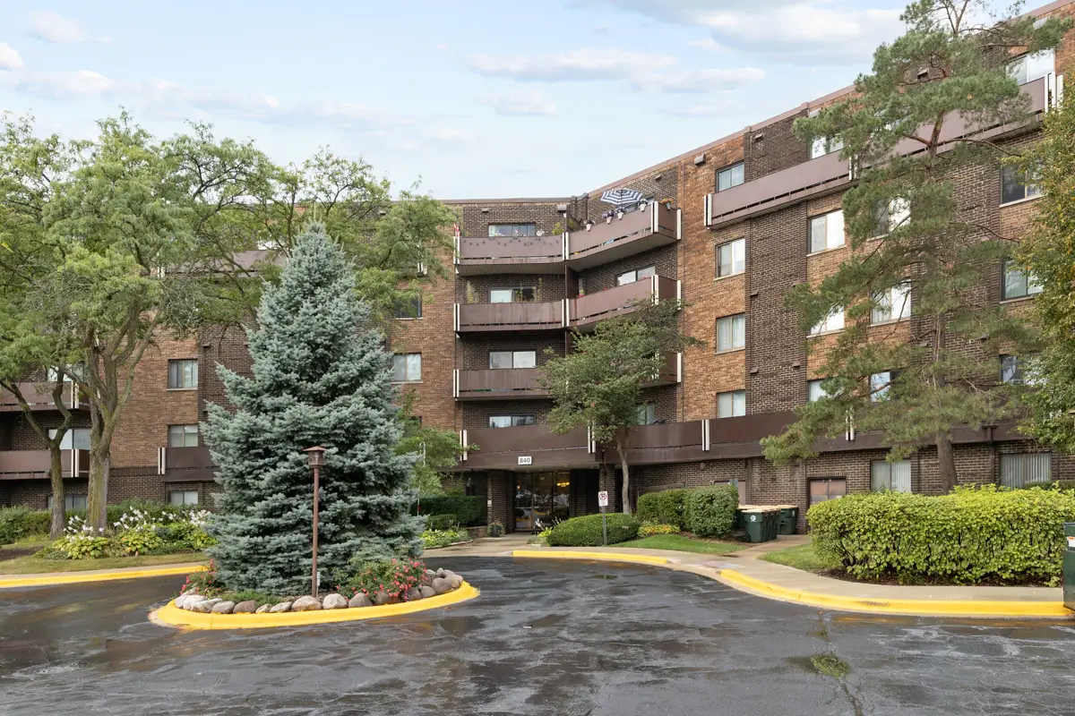 840 Wellington Avenue #303, Elk Grove Village, IL 60007 - #1