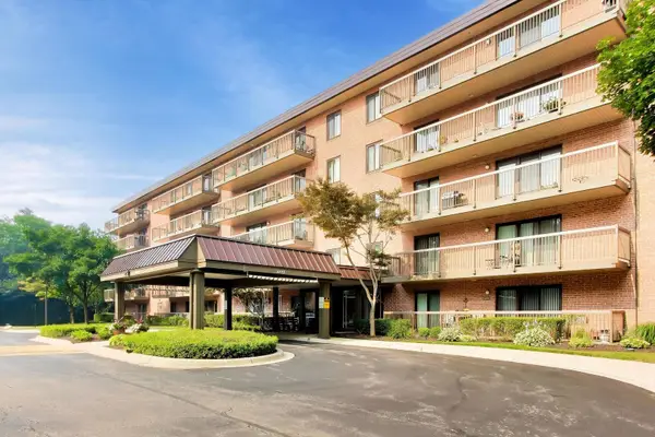 6443 Clarendon Hills Road #301C, Willowbrook, IL 60527