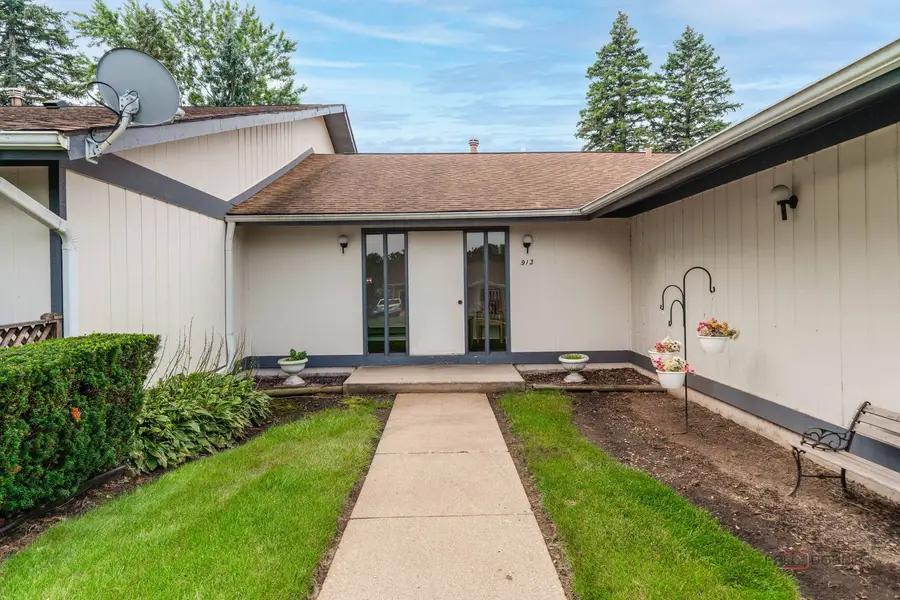 913 Wiltshire Drive #A, McHenry, IL 60050 - #2