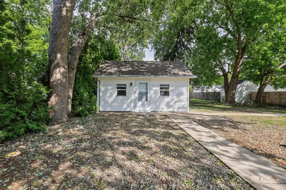 604 E Houghton Street, Tuscola, IL 61953 - #1