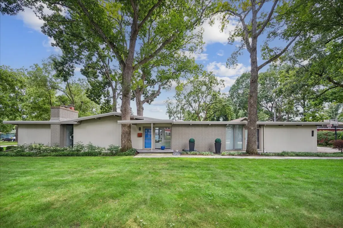 286 Avon Avenue, Northfield, IL 60093 - #1