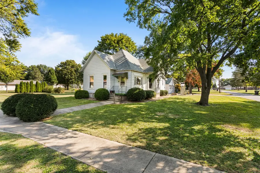 764 S Piatt Street, Bement, IL 61813 - #2
