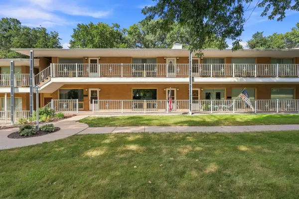1104 Kimberly Road #803, Bettendorf, IA 52722