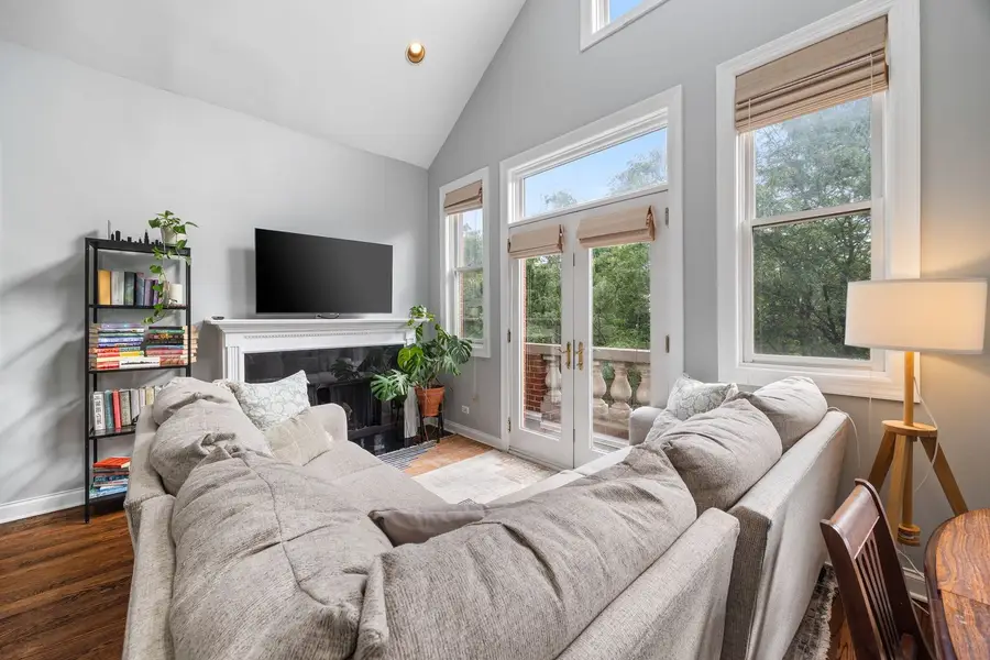 2930 N Damen Avenue #3, Chicago, IL 60618 - #3