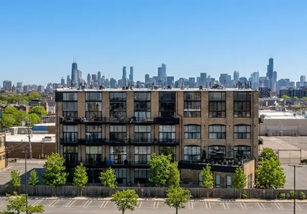 2614 N Clybourn Avenue #301, Chicago, IL 60614