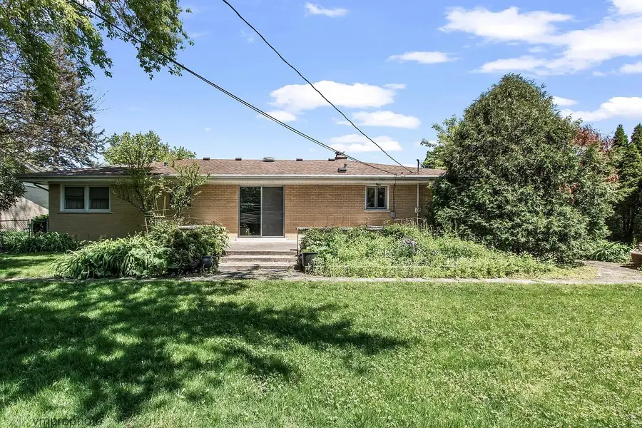 109 W Berkshire Lane, Mount Prospect, IL 60056 - #2