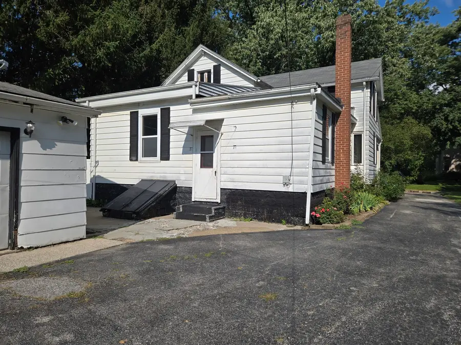 317 N Maple Street, Momence, IL 60954 - #3