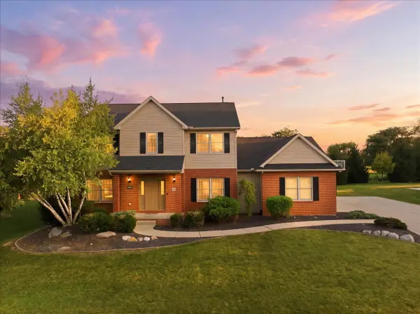409 Whispering Pines Cc Lane, Normal, IL 61761