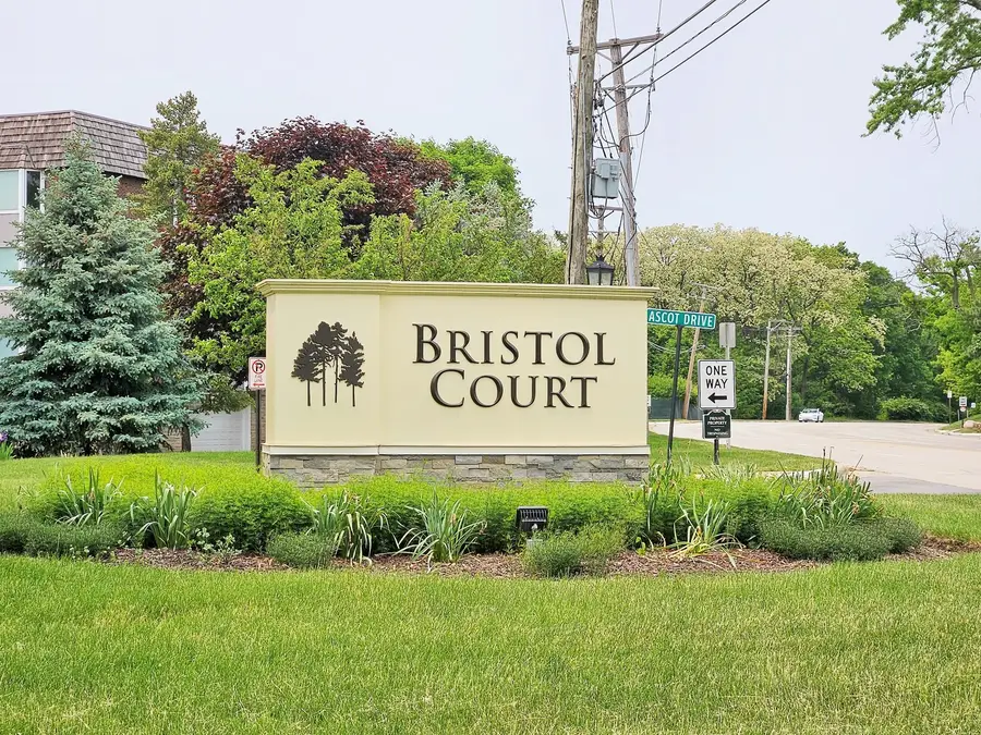 200 Thames Parkway #1K, Park Ridge, IL 60068 - #2