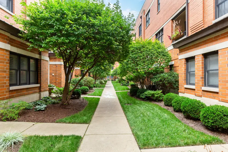 3842 N Southport Avenue #L, Chicago, IL 60613 - #2