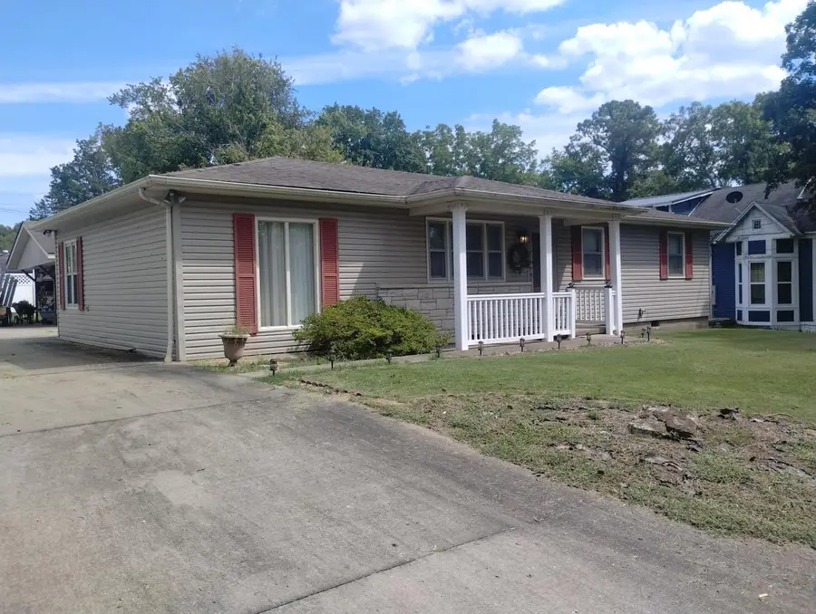 102 S J Street, Jonesboro, IL 62952 - #2