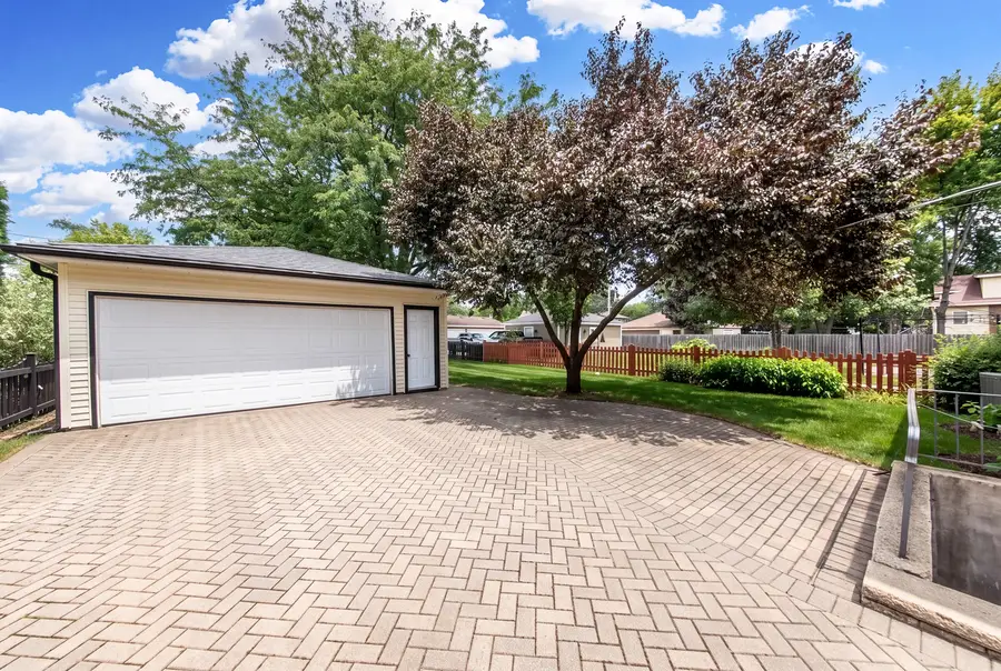 724 S Chester Avenue, Park Ridge, IL 60068 - #3