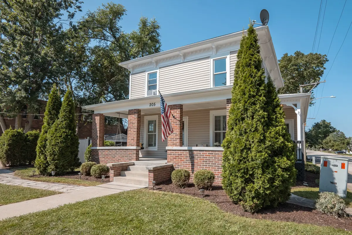 205 Main Street, Sugar Grove, IL 60554 - #1