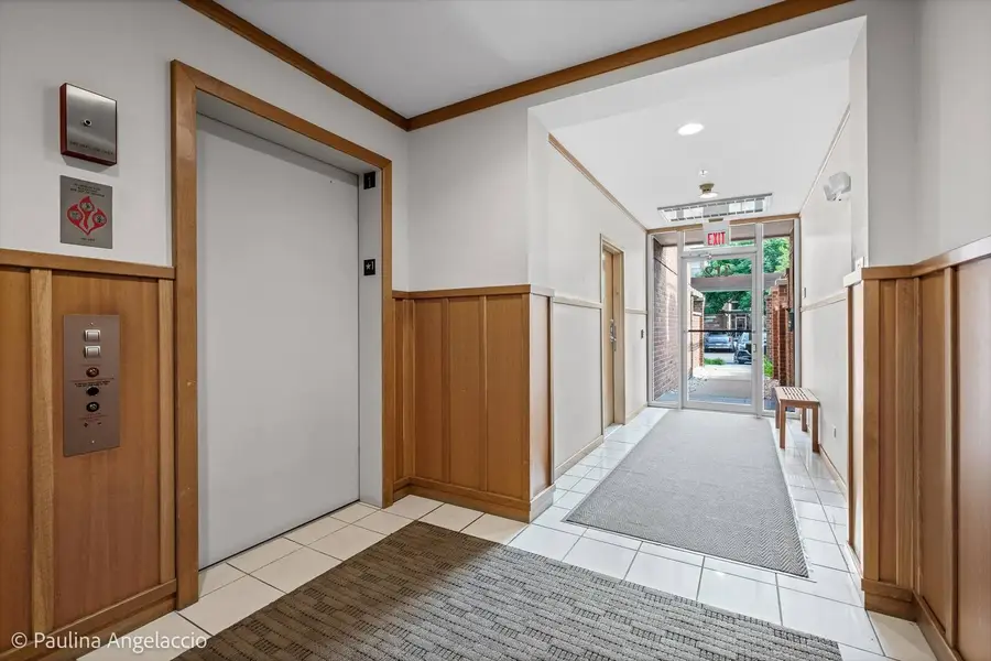 412 Kelburn Road #212, Deerfield, IL 60015 - #2