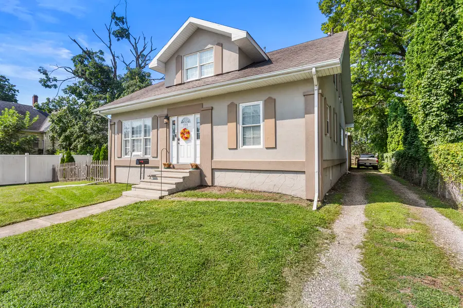 533 N Macon Street, Bement, IL 61813 - #2