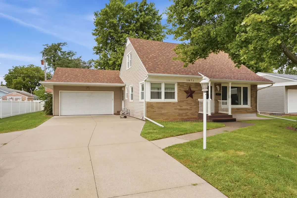 1871 41st Street, Moline, IL 61265 - #1