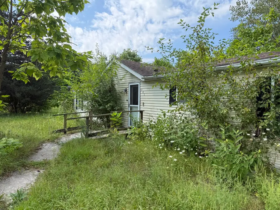 125 S Bower Road, Beaverville, IL 60912 - #2