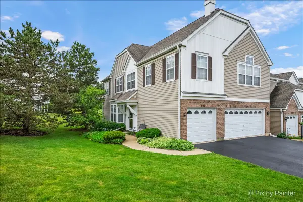 327 Gazebo Lane, Lombard, IL 60148