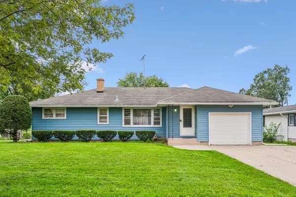 2135 Hawthorne Lane, Waukegan, IL 60087