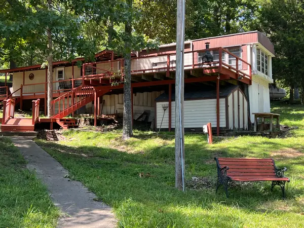 530 Marina Circle, Creal Springs, IL 62922