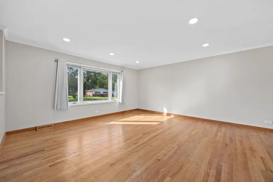 588 Kohley Road, Lisle, IL 60532 - #3