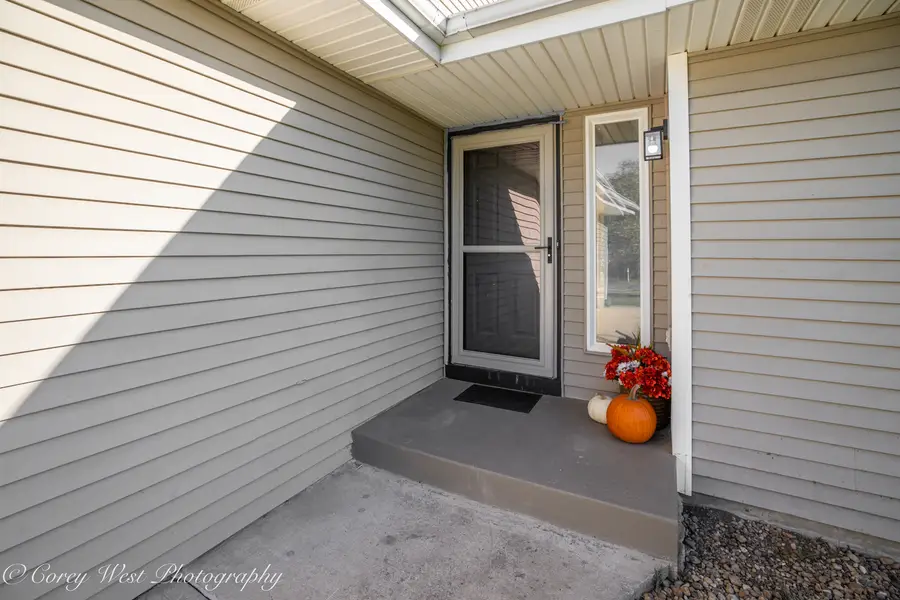 409 Hickory Drive, Davis Junction, IL 61020 - #3