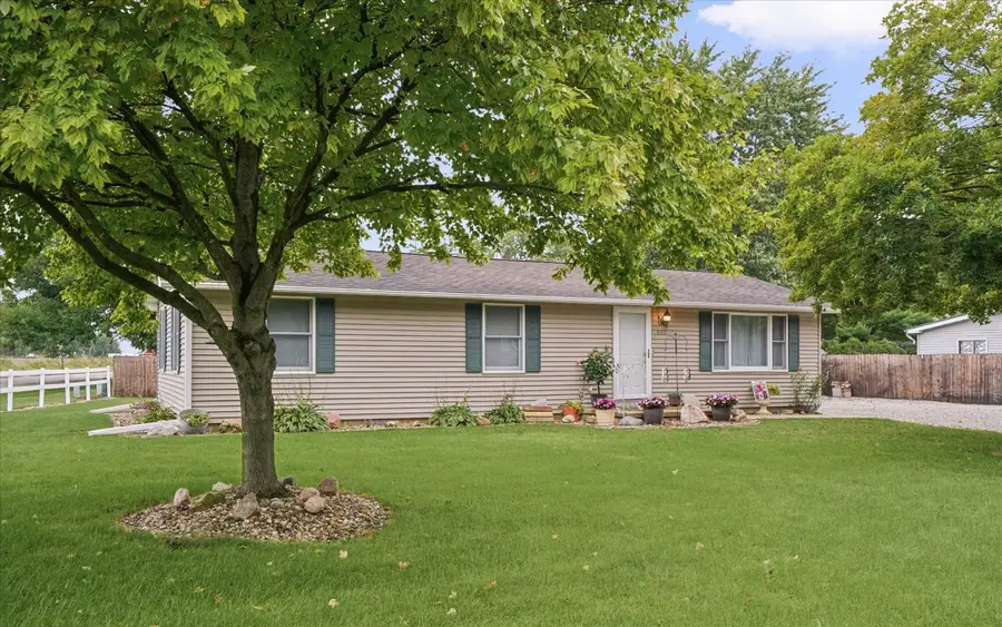 407 W Pearl Street, Thomasboro, IL 61878 - #3