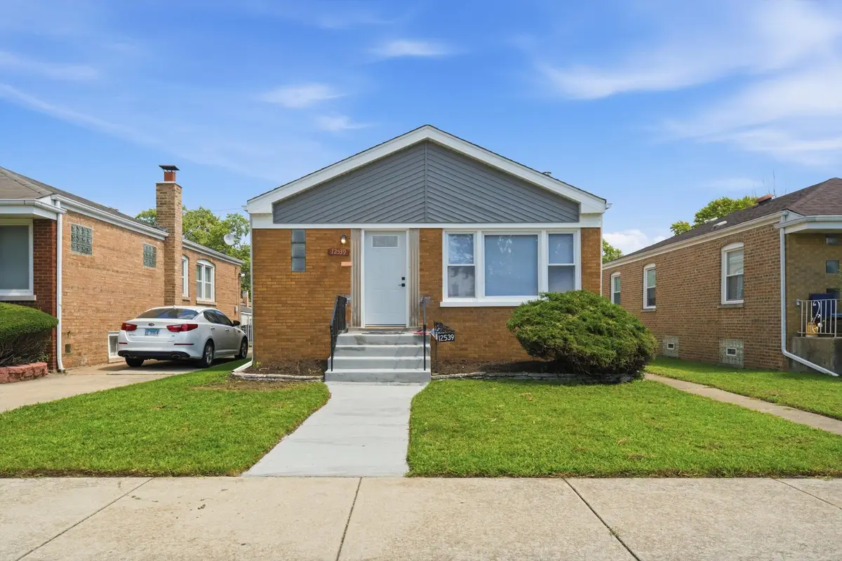 12539 S Yale Avenue, Chicago, IL 60628 - #1