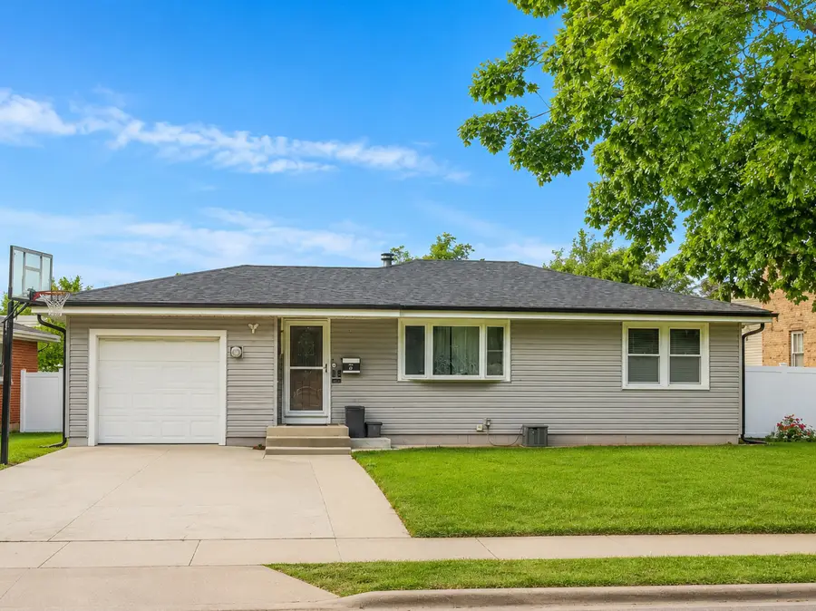 20 W Division Street, Villa Park, IL 60181 - #2