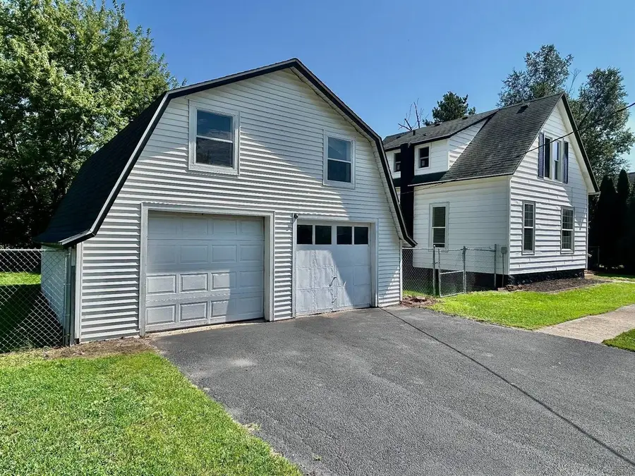 335 5th Street, Capron, IL 61012 - #2