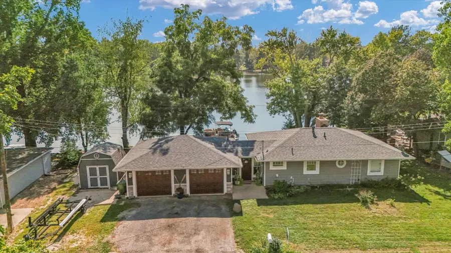 1513 W Point Drive, Mahomet, IL 61853 - #2
