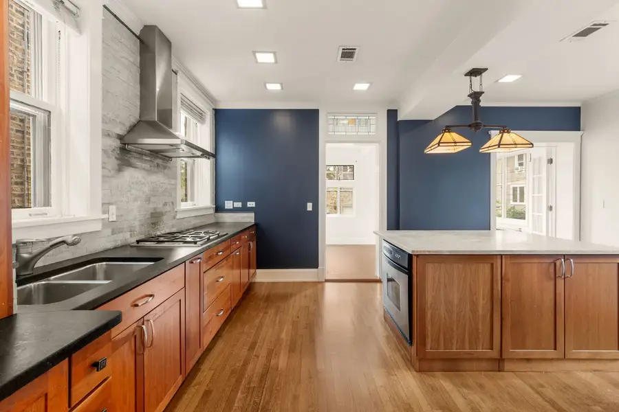 1335 W Hollywood Avenue, Chicago, IL 60660 - #3