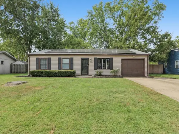 1307 Briarwood Drive, Champaign, IL 61821