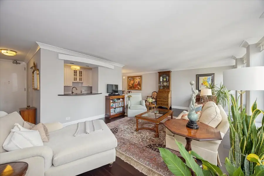 111 E Chestnut Street #16J, Chicago, IL 60611 - #2