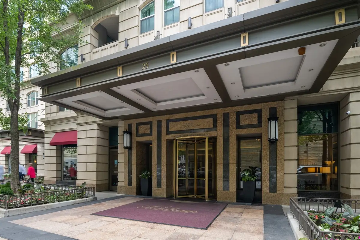 25 E Superior Street #2803, Chicago, IL 60611 - #1