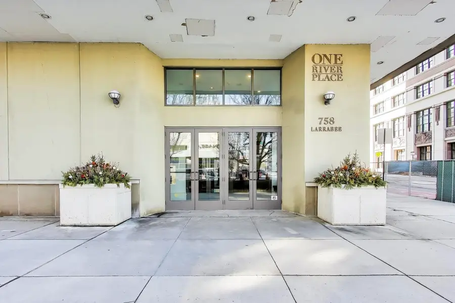 758 N Larrabee Street #630, Chicago, IL 60654 - #3