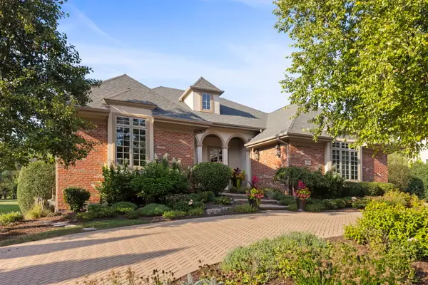 11954 Cross Creek Court, Burr Ridge, IL 60527