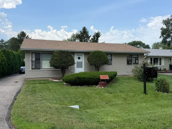 5507 Burwood Road, Oakwood Hills, IL 60013