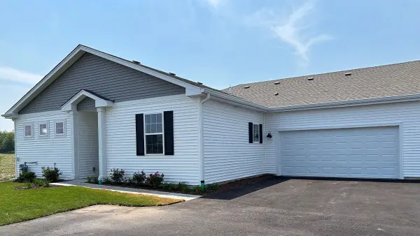 6433 Maple Glen Drive, Wonder Lake, IL 60097