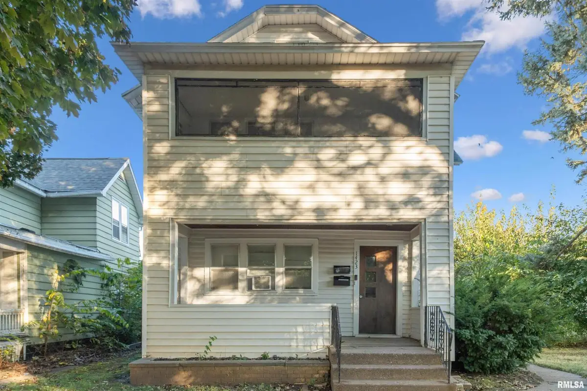1423 Pershing Boulevard, Clinton, IA 52732 - #1