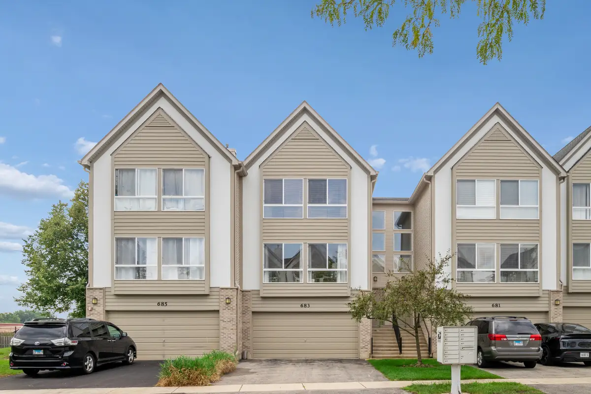 683 E Fountainview Drive, Mundelein, IL 60060 - #1