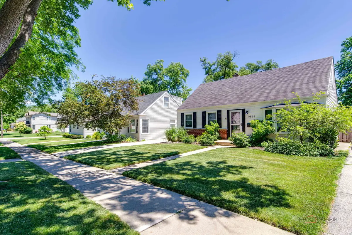 1011 N Haddow Avenue, Arlington Heights, IL 60004 - #1