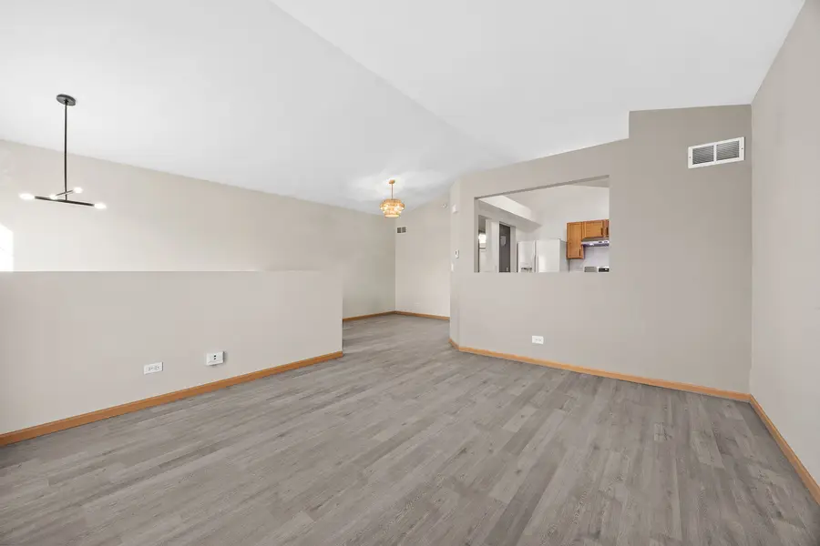 674 Four Seasons Boulevard, Aurora, IL 60504 - #3