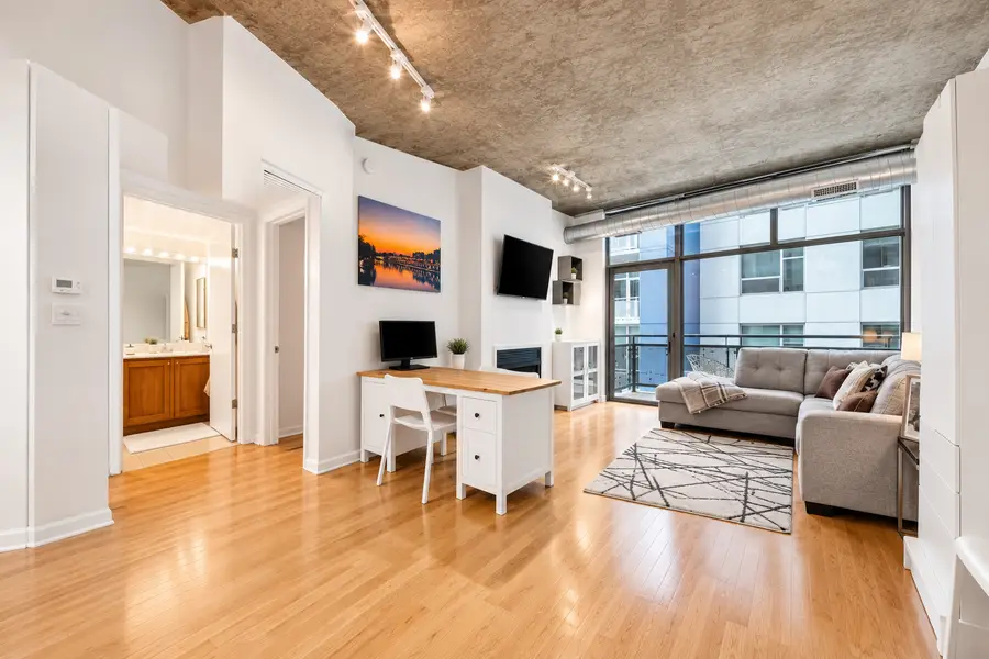 Address Withheld By Seller, Chicago, IL 60605 - #2