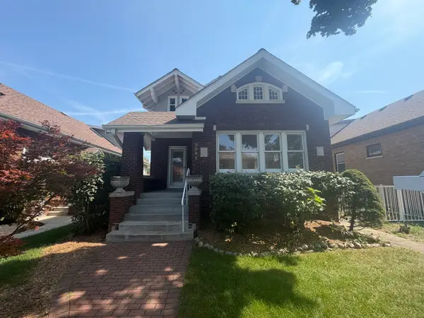 9841 S Hoyne Avenue, Chicago, IL 60643