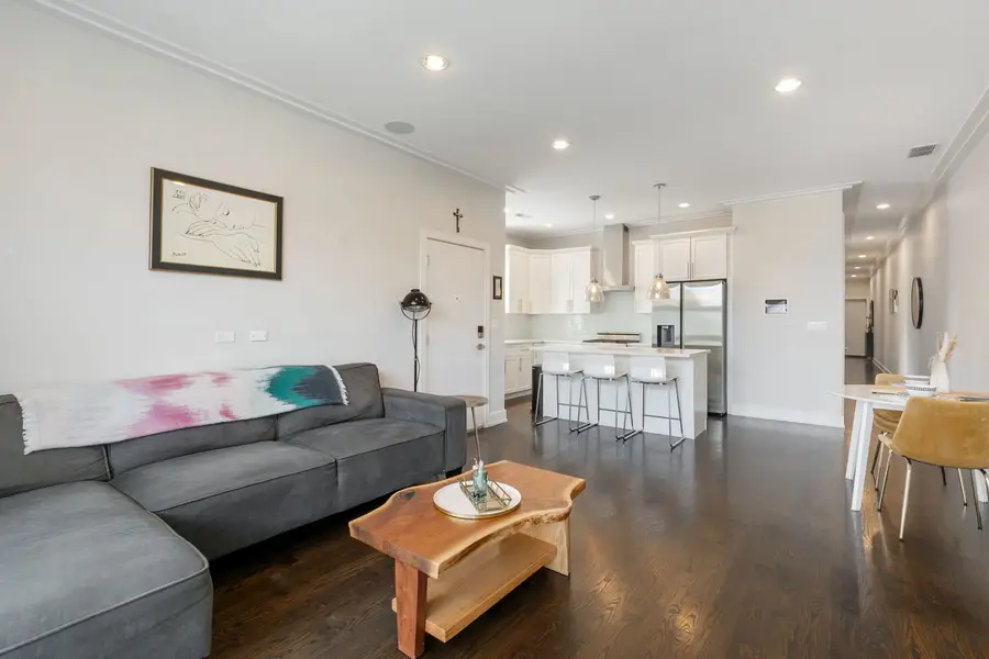 2207 W Belmont Avenue #3, Chicago, IL 60618 - #3